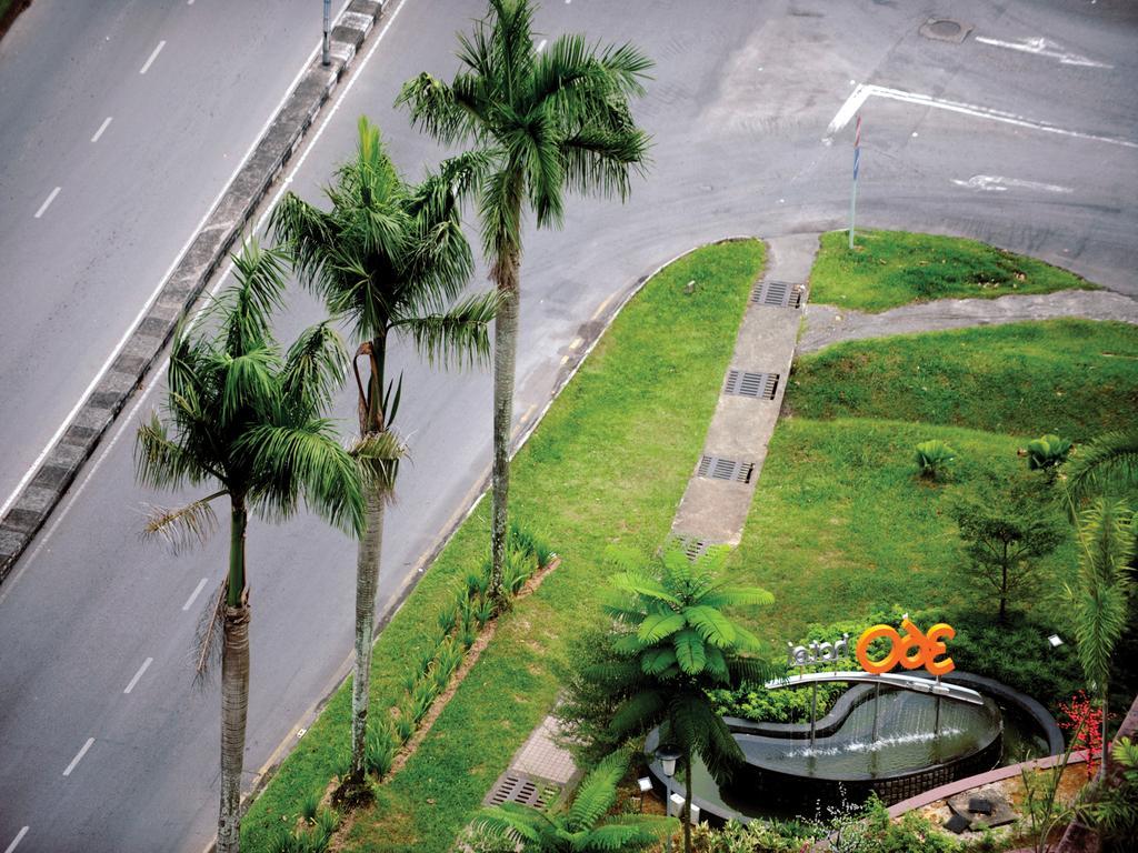 Hock Lee Hotel & Residences Kuching Exterior foto